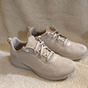 Skechers Light Tan Athletic Sneakers Memory Foam 7.5 Wide Fit